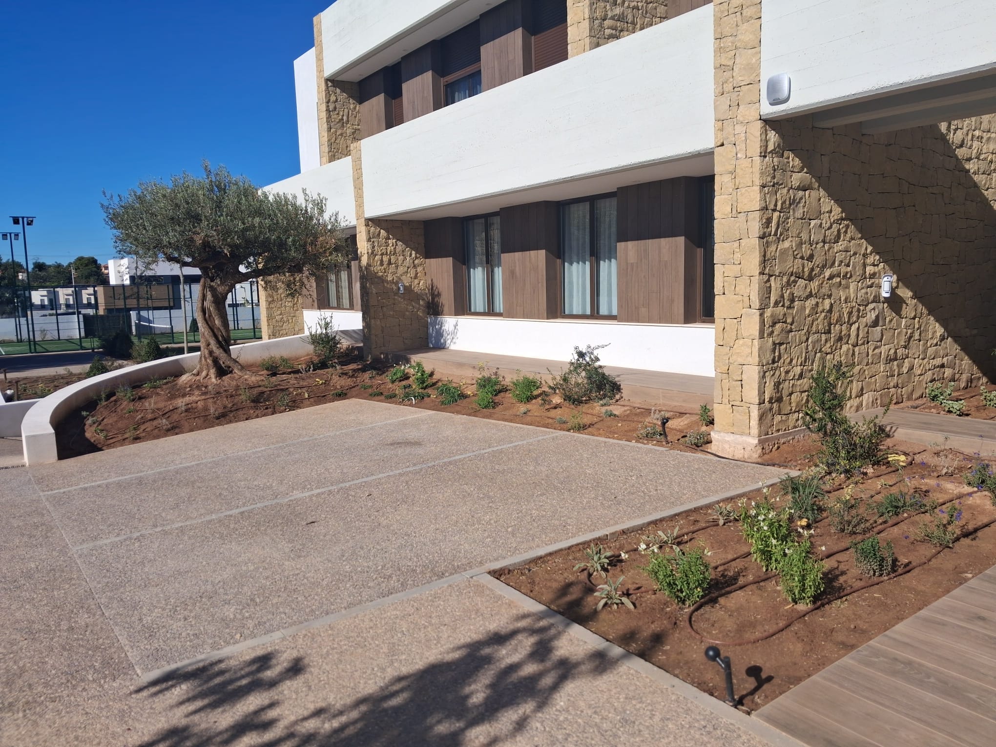 Intervención paisajística en centro residencial